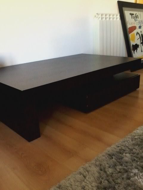 Mesa de centro castanha