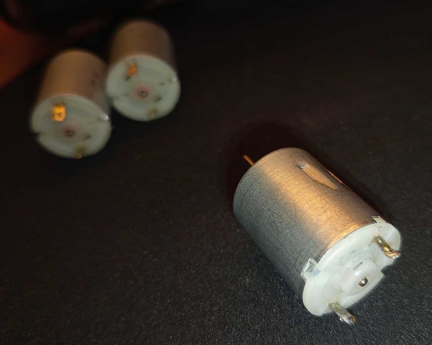 Silniczki elektryczne na napięcie stałe 1.5 - 18V