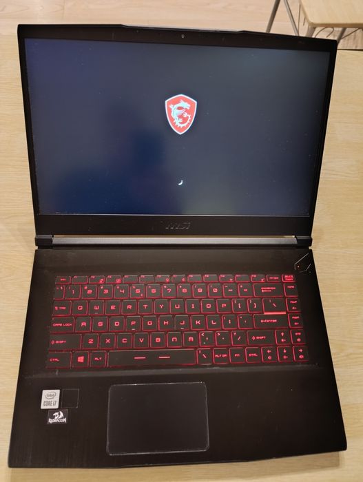 Laptop MSI thin 10ue i7 + RTX 3060