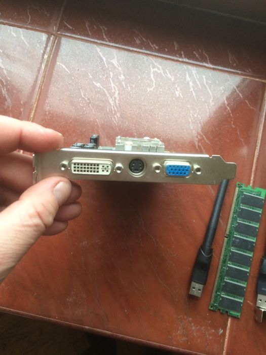 Графічні карти память 1gb usb антенки wifi