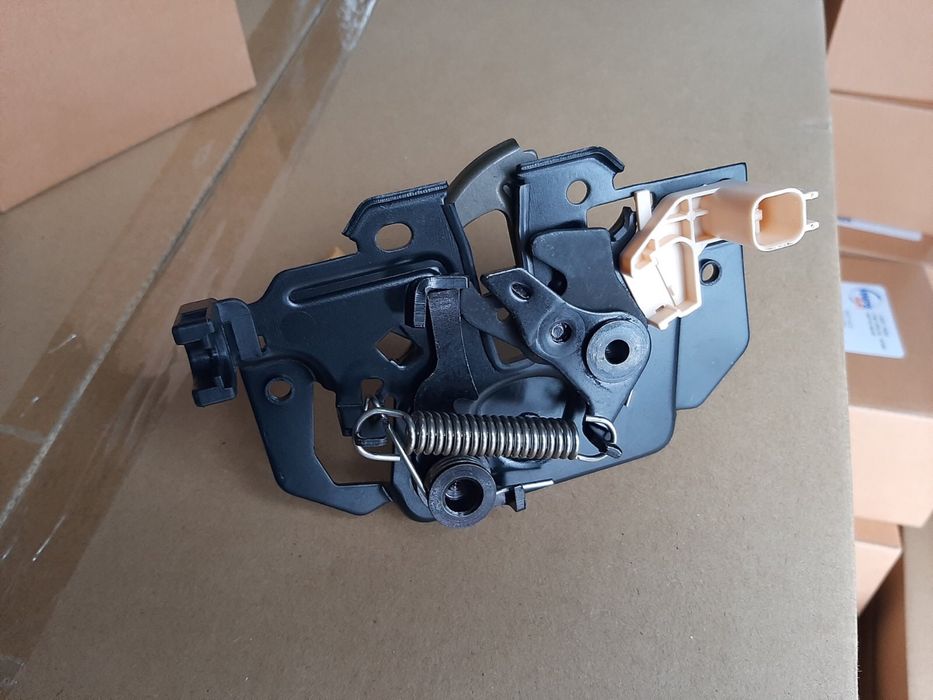 Ford fiesta mk7 петли капота