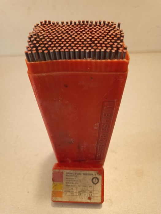 Elektrody, elektroda INOX 2,5x25cm. Waga 3,8 kg. Ok. 300 szt.