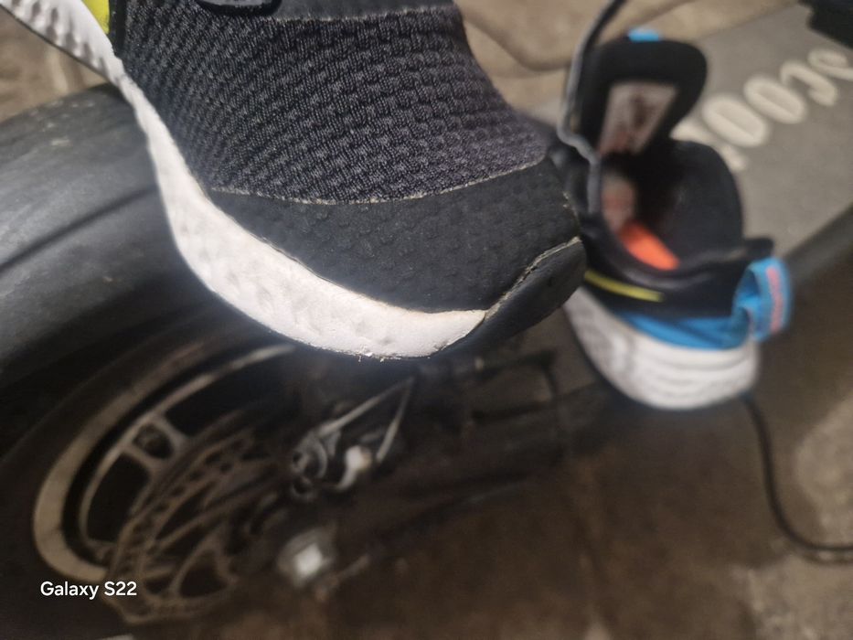 Продам кросівки гарной фірми Nike 28р.17 см.