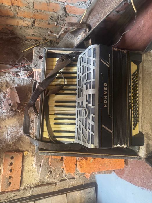 HOHNER VERDI II 34Keys  аккордеон  баян старинный в хорошем состоянии