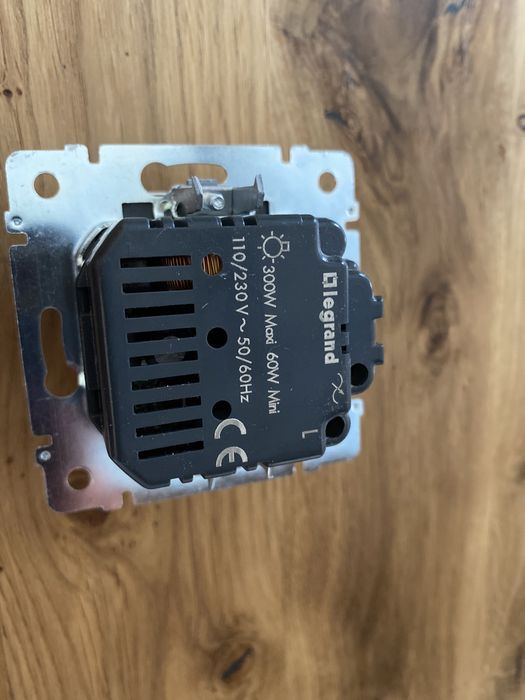 Valena czujnik ruchu 320W krem