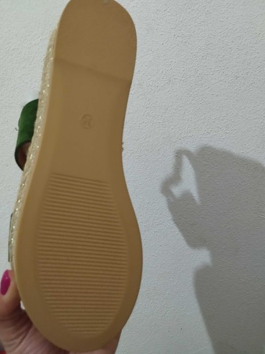 Sandálias plataforma verdes novas