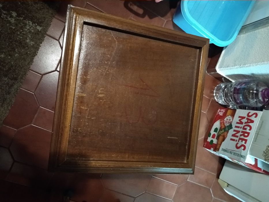 Mesa de apoio em madeira