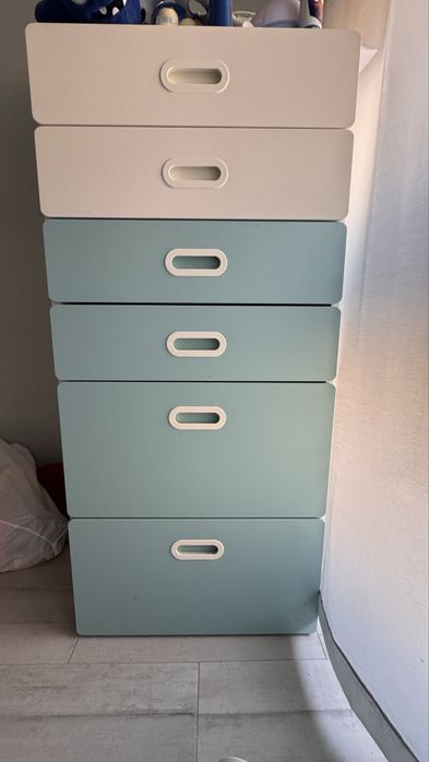 Vendo cómoda de criança