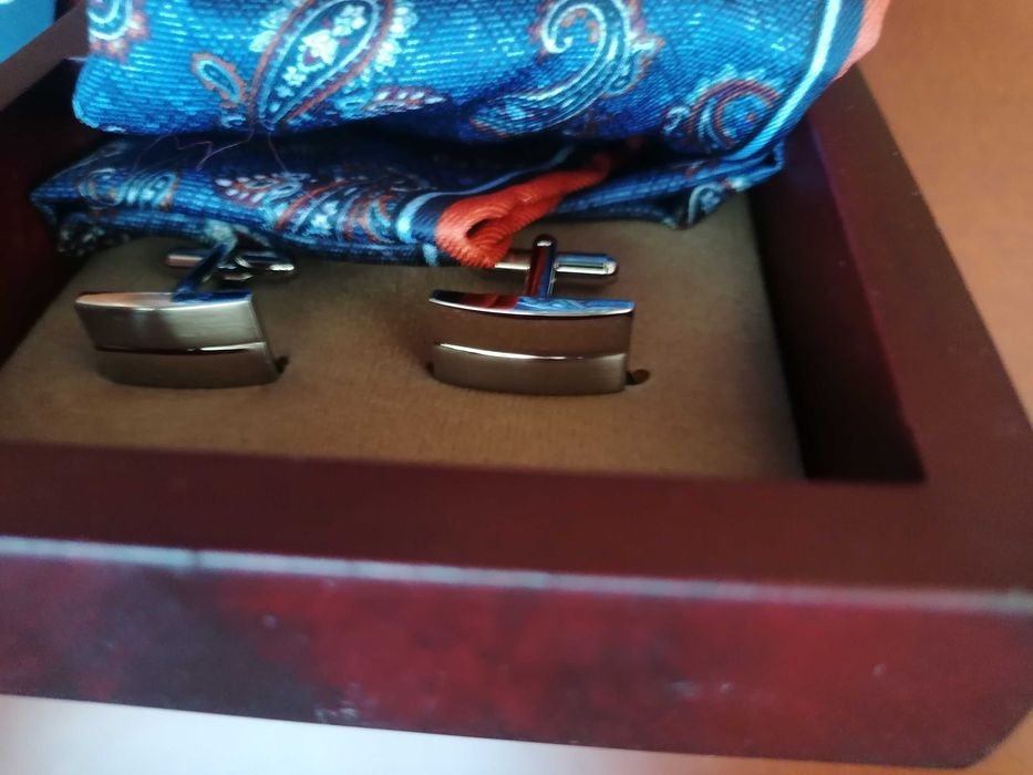 Krawat 100 % jedwab spinki nowe krawat z jedwabiu nowy