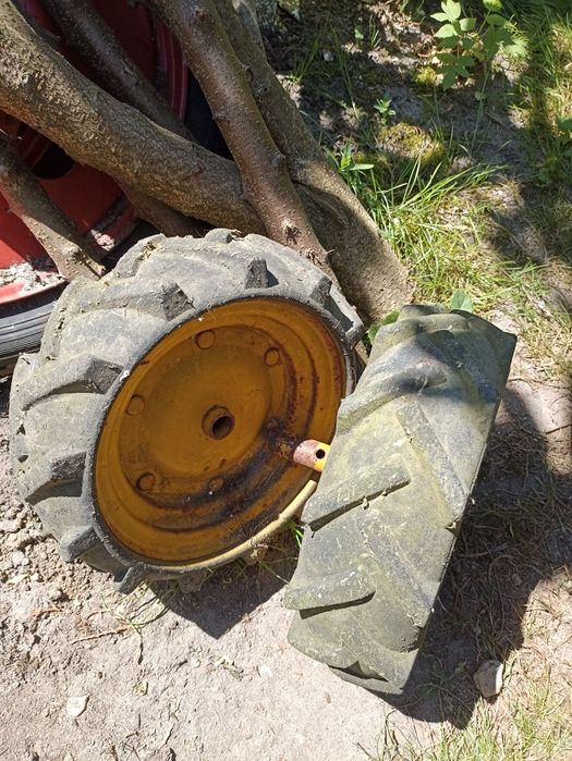 Koła opony dzik traktorek