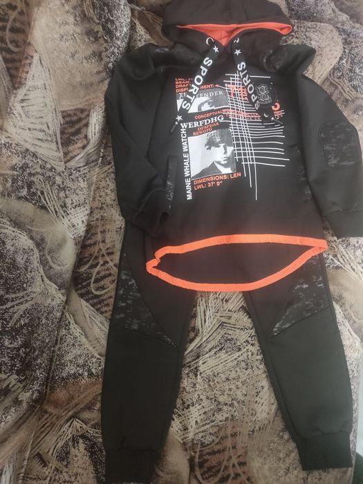 Спортивный костюм