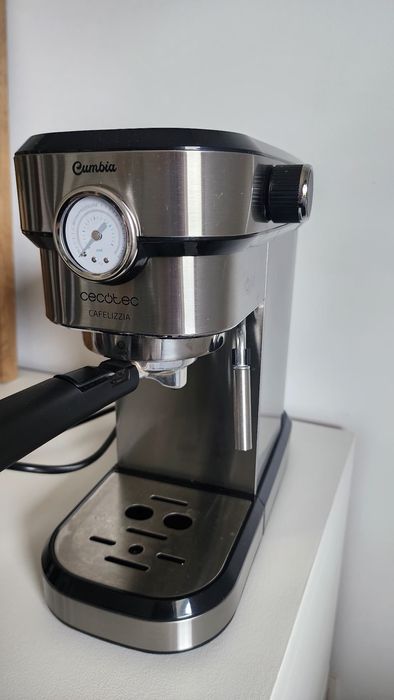 Maquina cefé cecotec cumbia