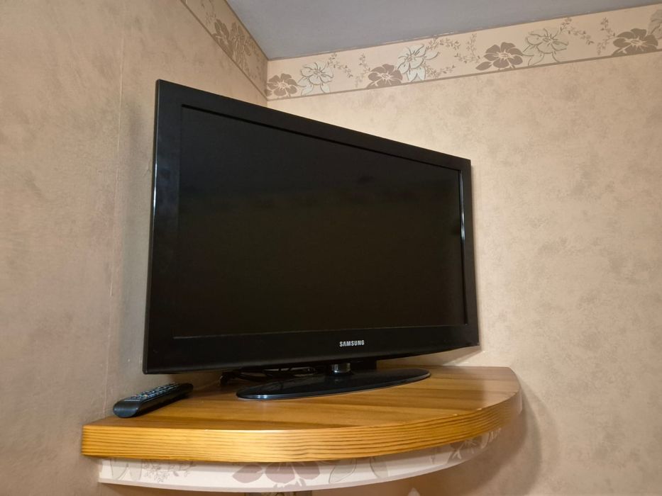 Telewizor Samsung LE32E420E2W OLESNO