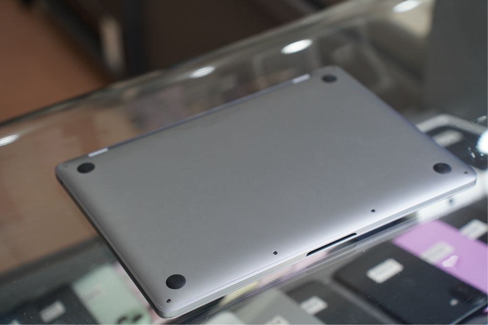 MacBook Pro 13” (2017) Магазин inStyle