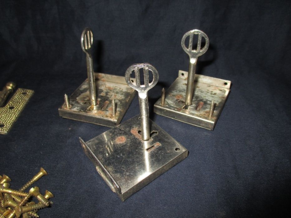 Conjunto de ferragens latão bronze serralharia marcenaria época