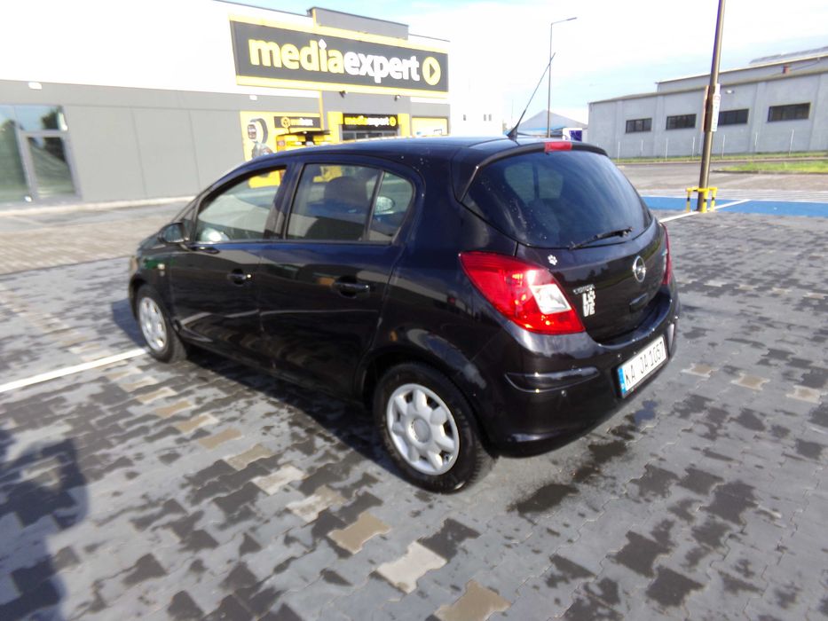 OPEL CORSA -   2010R - 1,2-16V - benz - Tanio