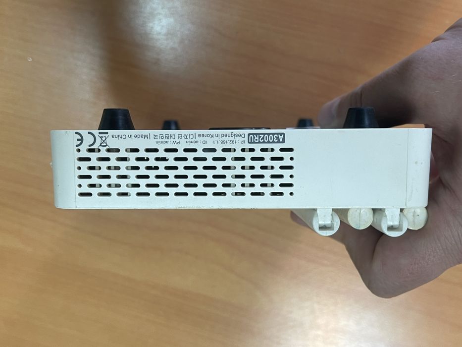 Продам роутеры Tenda 1200c и Totolink A3002R