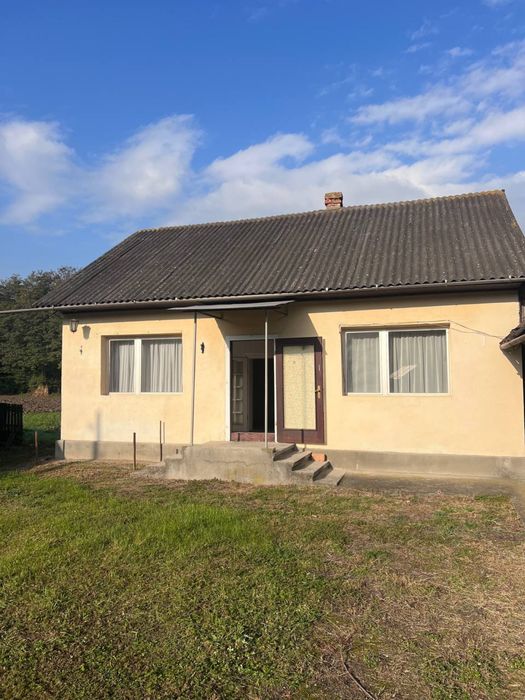 Продається будинок господарство