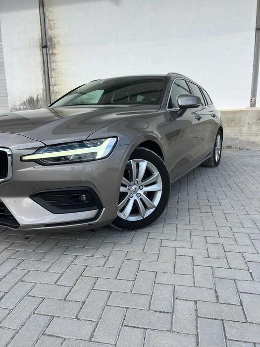 VOLVO V60 2.0 D3 Momentum