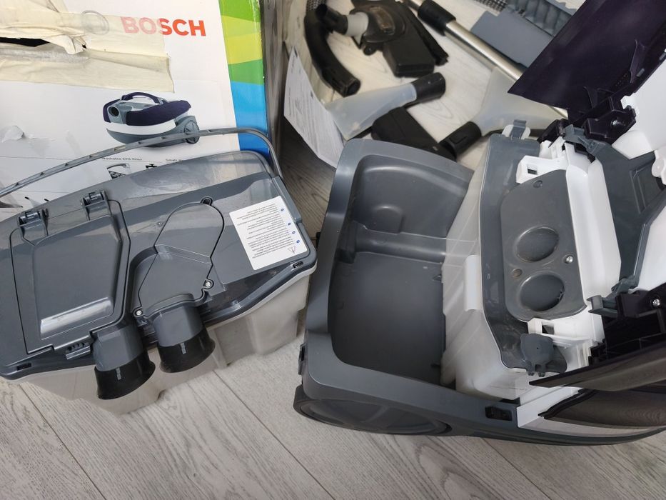 Пилосос миючий, пылесос моющий Bosch BWD41740