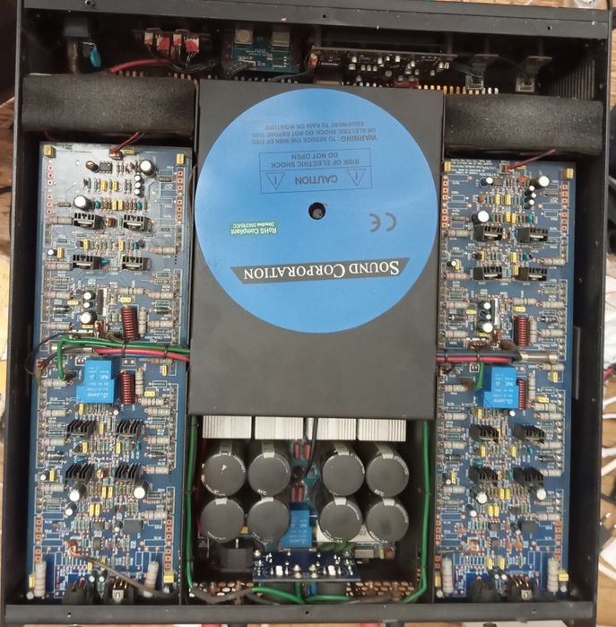 Підсилювач Усилитель підсилювач  XT 2000  микрофон