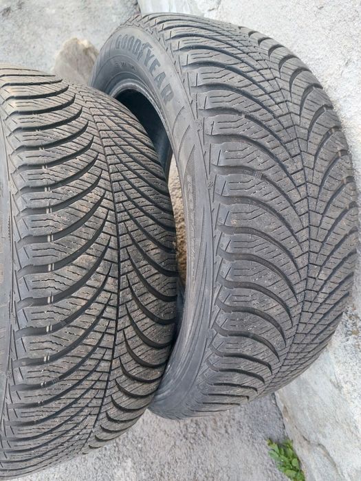 Шини Goodyear Vector 4Seasons 205 55 17