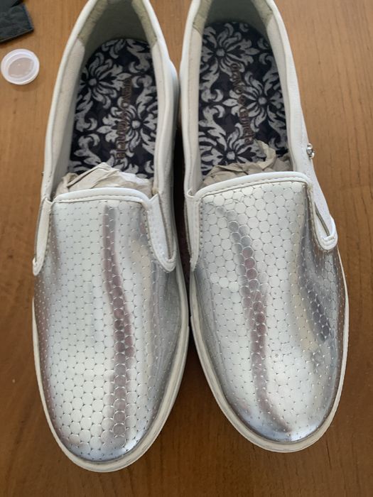 Mocassins novos da marca cravo e canela