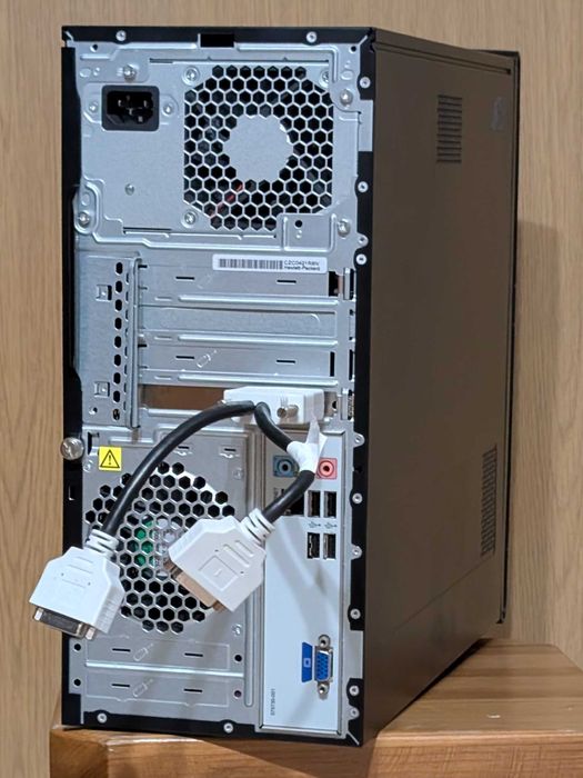 2 komputery stacjonarne i3 3220 i C2D E7500