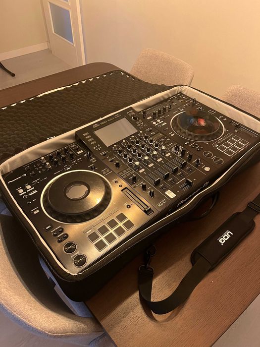 Pioneer XDJ-XZ + Case + Stand + Monitor Stands (COMO NOVO)