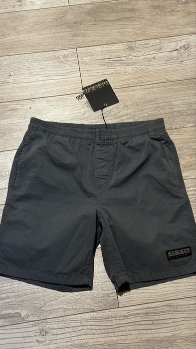 Sprzedam szorty Napapijri