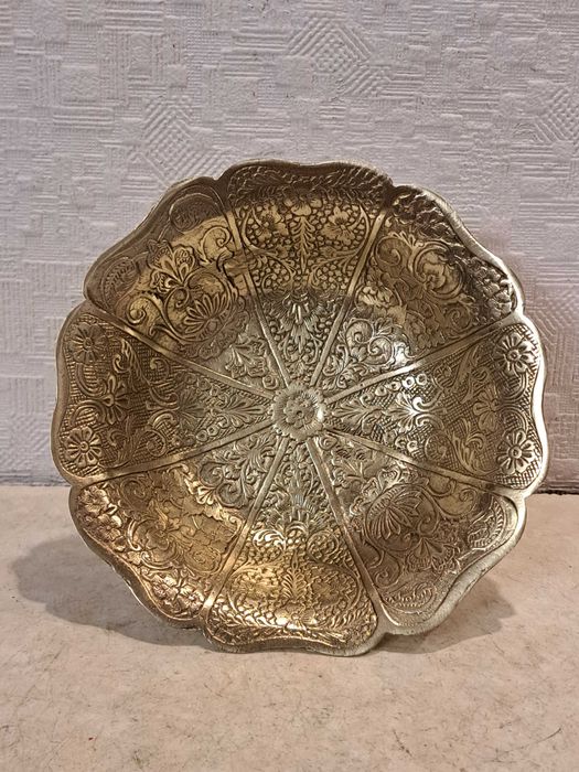 На подарок - бронзовая кофетница - латунь, бронза.