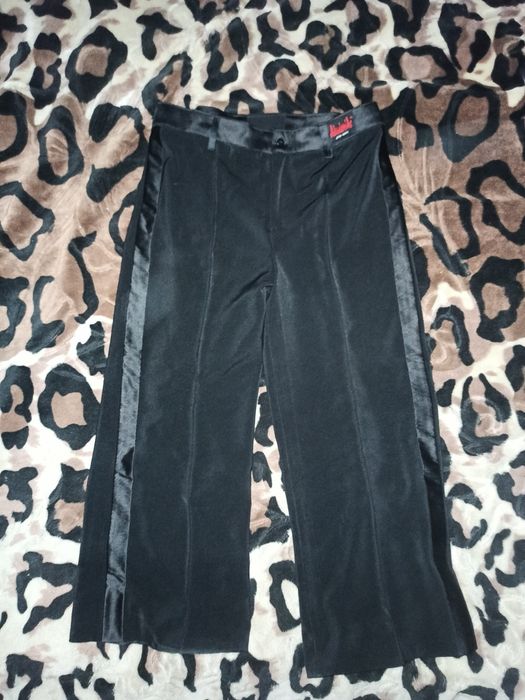 Продається боді ,жилетка та штани для  танців