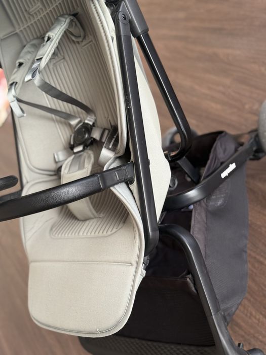 Прогулянкова коляска Easywalker Rockey M  (Fresh Green)