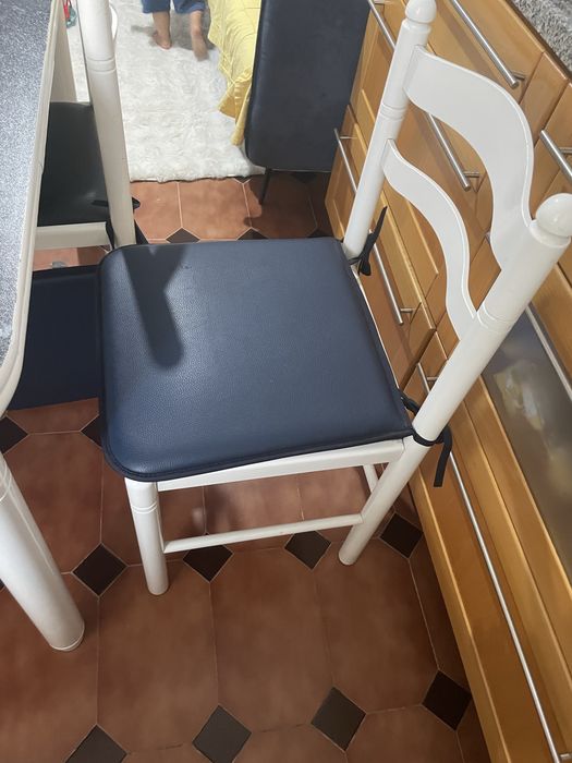 Mesa e cadeiras ikea