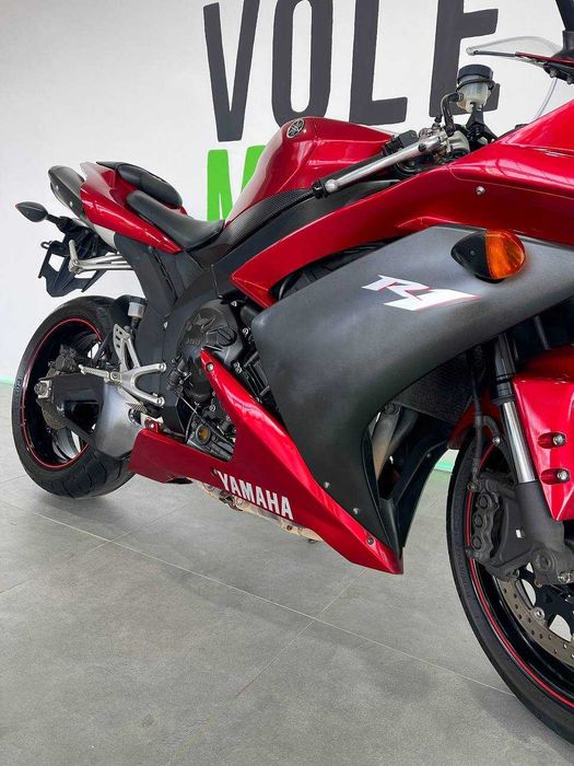 Мотоцикл Yamaha R1