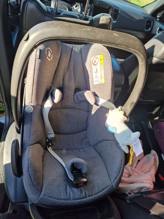 Fotelik Maxi Cosi z bazą