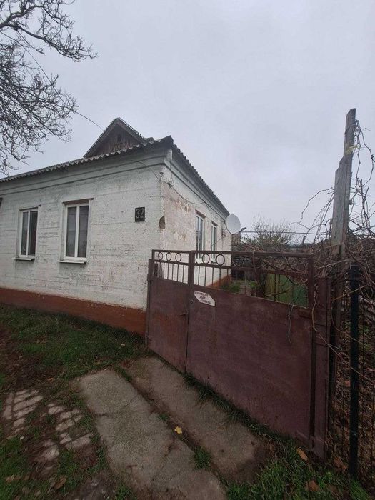 Продам дом на ж/м Красный Камень