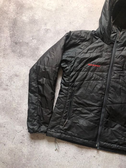 Оригінальний мікропуховик Mammut розміру S-M чорного кольору пуховик