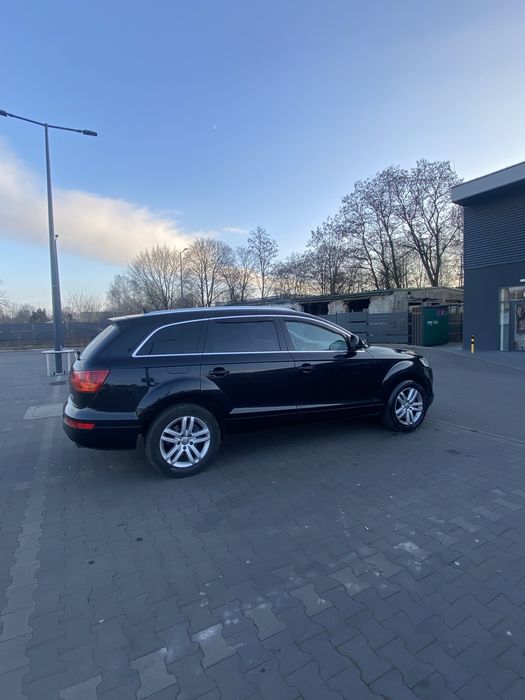 Audi Q7 w super stanie
