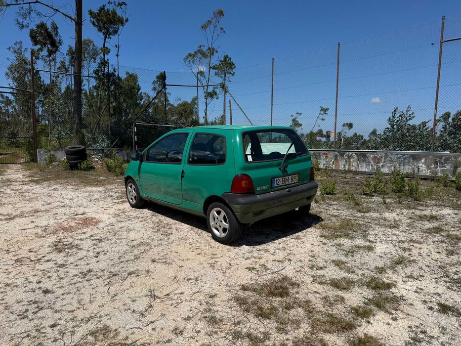 Renault Twingo 1 de 1995 | 154.000 km | Verde |