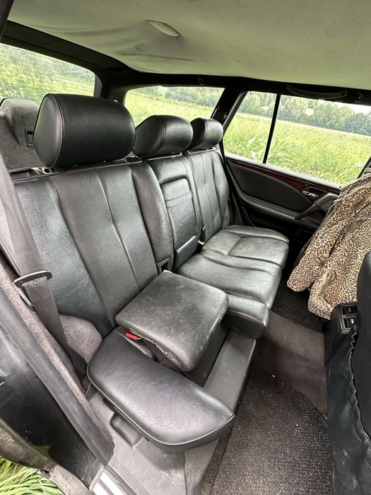 Mercedes-bens e220 1998рік автомат 7 місьць avangarde 311 тис. Км. Пробіг ориг.