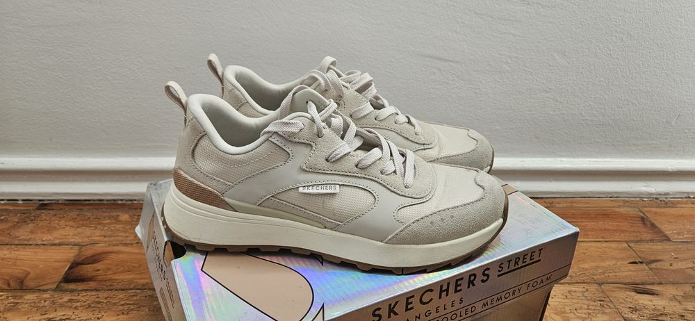 Ténis Sketchers 37