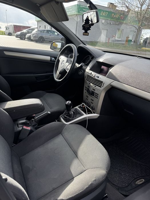 Opel Astra H 1,3 CDTI 2007 90km