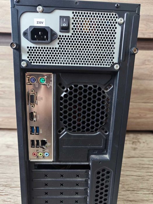 Komputer stacjonarny I5 3.2GHz 8/240GB SSD Intel Gigabyte Chieftec