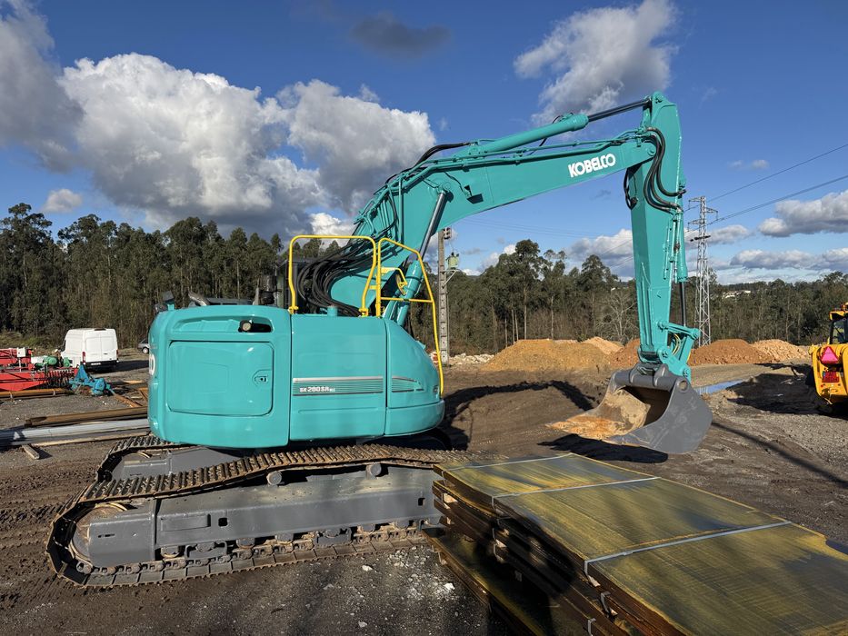 Maquina kobelco 2015 27t