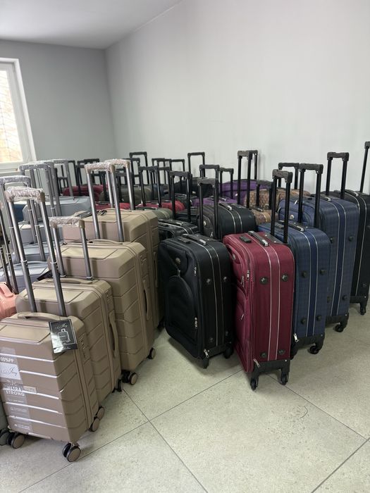 Валізи , валіза , чемодани. Розмір L,ХL,M.