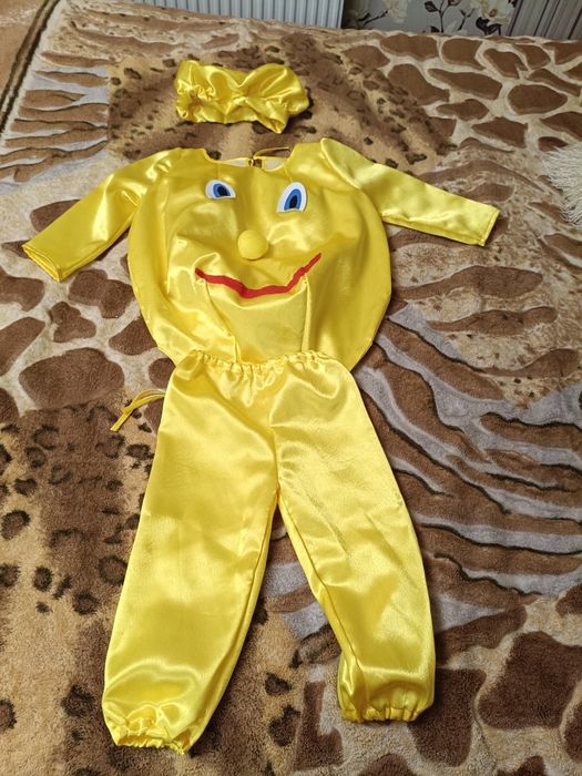 Продам новогодний костюм колобка