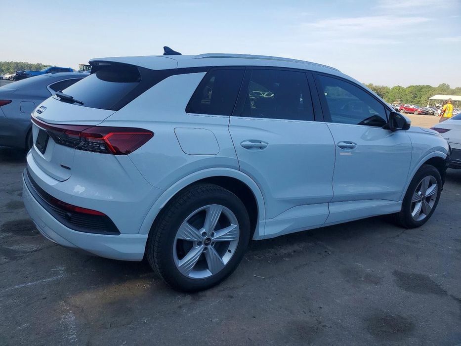 Audi Q4 e-Tron 2022 року зі США