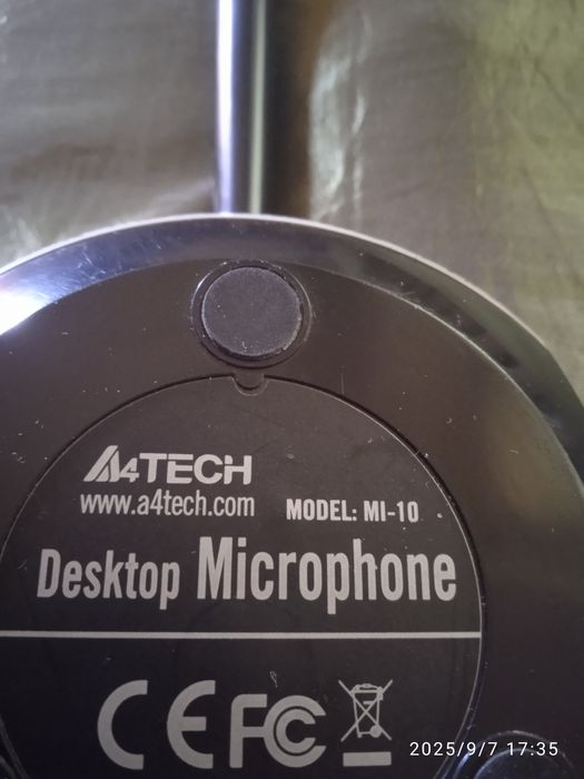 Микрофон для ПК оригинал состоянии как новый