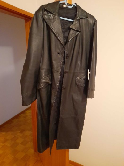 Elegante Casaco comprido de senhora.